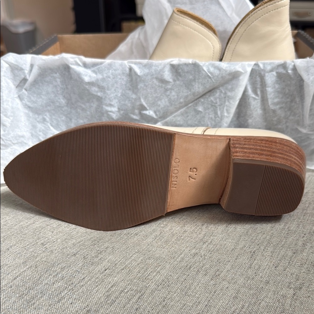 New! Nisolo Cream Ankle Booties Minimalist Design comfortable - Picture 2 of 8